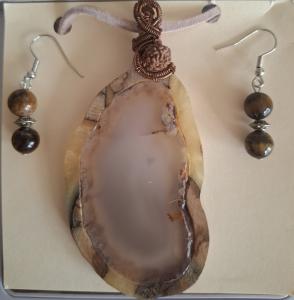 wood pendant and earing set