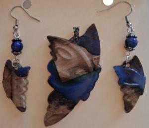  wood pendant and earing set
