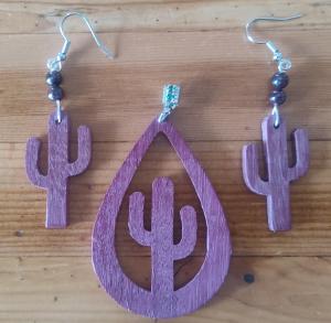  wood pendant and earing set