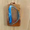 Wood pensant